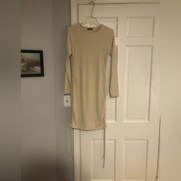 NWT BTFBM Ruched Bodycon Drawstring Dress - Picture 3 of 6